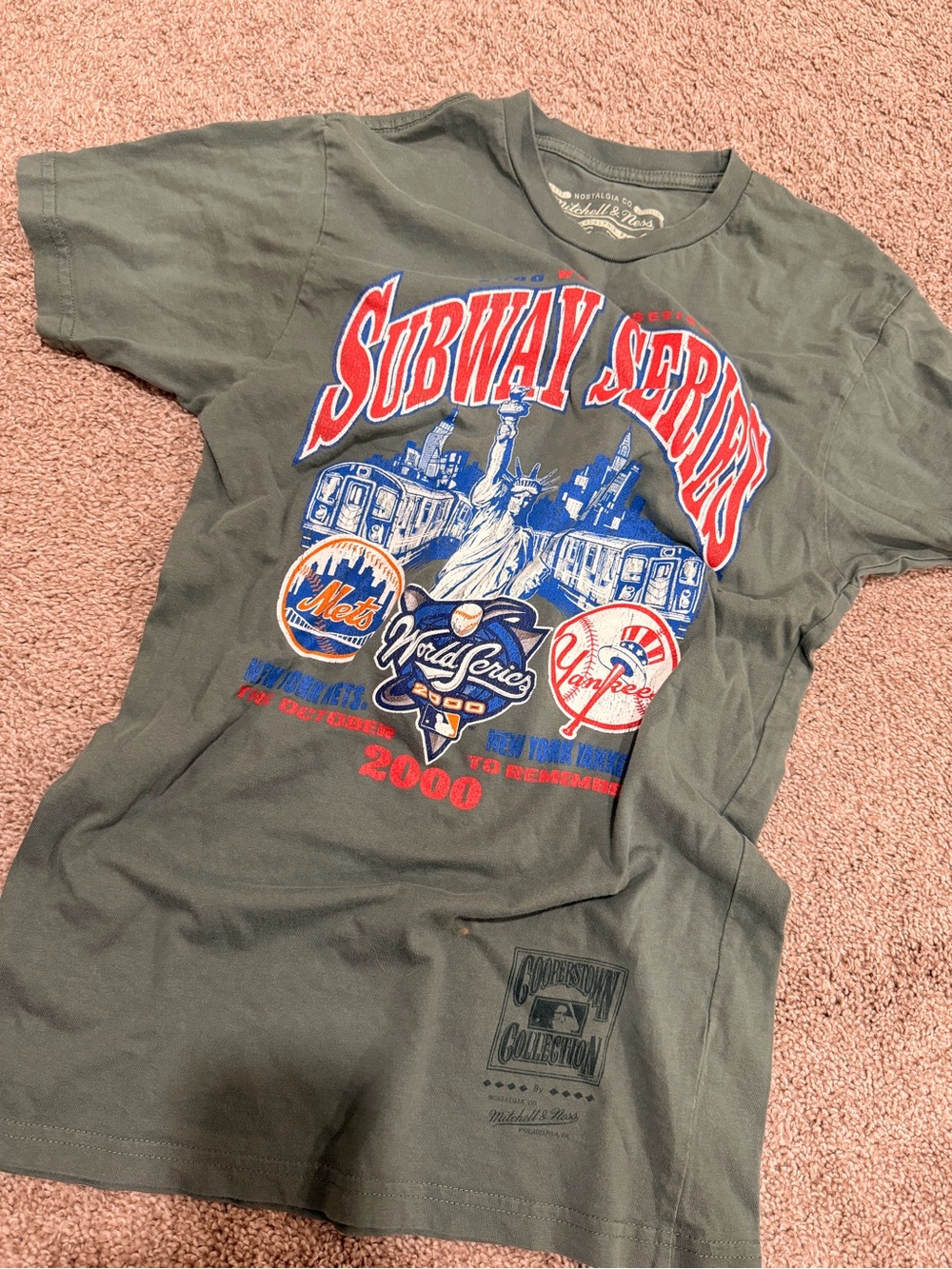 Mitchell & Ness Gray Kids Subway Series 2000 Tee with Red & Blue Print